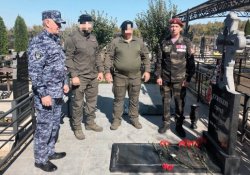 В Карачаево-Черкесии почтили память подполковника милиции в отставке Сергея Кузнецова В Карачаево-Черкесии почтили память подполковника милиции в отставке Сергея Кузнецова