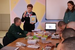 Канскую воспитательную колонию посетила дочь участника Великой Отечественной войны, педагог с многолетним стажем Татьяна Ганебная Канскую воспитательную колонию посетила дочь участника Великой Отечественной войны, педагог с многолетним стажем Татьяна Ганебная