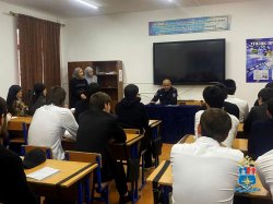 Транспортные полицейские в Грозном провели профориентационную встречу с будущими железнодорожниками Транспортные полицейские в Грозном провели профориентационную встречу с будущими железнодорожниками