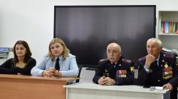 Ветеран Росгвардии принял участие в круглом столе, посвященном 20-летию трагических событий в Нальчике Ветеран Росгвардии принял участие в круглом столе, посвященном 20-летию трагических событий в Нальчике