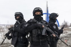 Два года на страже Арктики: СОБР Росгвардии «Варк» показал секреты подготовки на Ямале Два года на страже Арктики: СОБР Росгвардии «Варк» показал секреты подготовки на Ямале