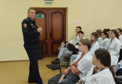 Росгвардейцы поговорили со студентами медицинского колледжа о противодействии экстремизму и терроризму Росгвардейцы поговорили со студентами медицинского колледжа о противодействии экстремизму и терроризму