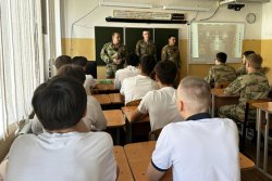 Курсанты Новосибирского военного института Росгвардии провели профориентационное занятие с грозненскими школьниками Курсанты Новосибирского военного института Росгвардии провели профориентационное занятие с грозненскими школьниками