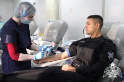 В Тюмени росгвардейцы пополнили банк донорской крови В Тюмени росгвардейцы пополнили банк донорской крови