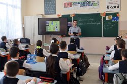 Сотрудник УФСИН Дагестан принял участие в Республиканском классном часе «Закон и правопорядок»  Сотрудник УФСИН Дагестан принял участие в Республиканском классном часе «Закон и правопорядок»
