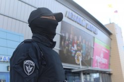 В Вологодской области росгвардейцы обеспечили безопасность футбольных и хоккейного матчей В Вологодской области росгвардейцы обеспечили безопасность футбольных и хоккейного матчей