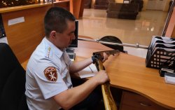 Сотрудники Росгвардии проверили за неделю более 70 владельцев оружия в Тамбовской области Сотрудники Росгвардии проверили за неделю более 70 владельцев оружия в Тамбовской области
