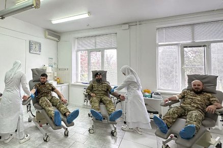 Донорскую акцию «От сердца к сердцу» поддержали росгвардейцы в Грозном