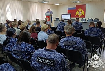 Ульяновские росгвардейцы прослушали лекцию общества «Знание» Ульяновские росгвардейцы прослушали лекцию общества «Знание»