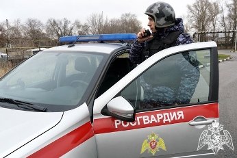 Сотрудники Росгвардии задержали подозреваемого в крупной краже из гипермаркета в Ульяновске Сотрудники Росгвардии задержали подозреваемого в крупной краже из гипермаркета в Ульяновске