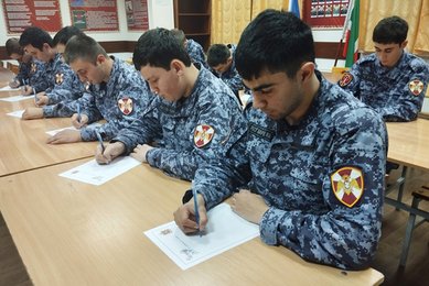 Росгвардейцы поддержали ведомственную акцию ко Дню матери в Чеченской Республике