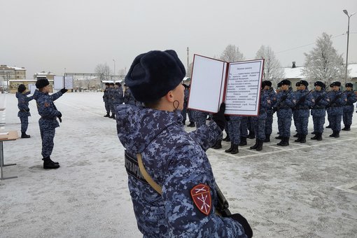 В Чеченской Республике новобранцы Росгвардии торжественно присягнули на верность Отечеству