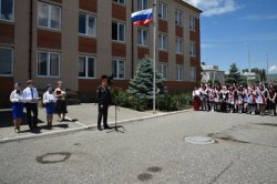 В Грозном состоялся Последний звонок для выпускников школы Росгвардии В Грозном состоялся Последний звонок для выпускников школы Росгвардии