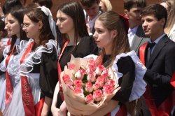 В Грозном состоялся Последний звонок для выпускников школы Росгвардии В Грозном состоялся Последний звонок для выпускников школы Росгвардии