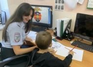 Уфимские транспортные полицейские вернули домой 5-летнего мальчика, отправившегося в путешествие на электричке Уфимские транспортные полицейские вернули домой 5-летнего мальчика, отправившегося в путешествие на электричке