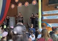 Зарядка со стражем порядка: уфимские транспортные полицейские провели спортивный день в детском лагере Зарядка со стражем порядка: уфимские транспортные полицейские провели спортивный день в детском лагере
